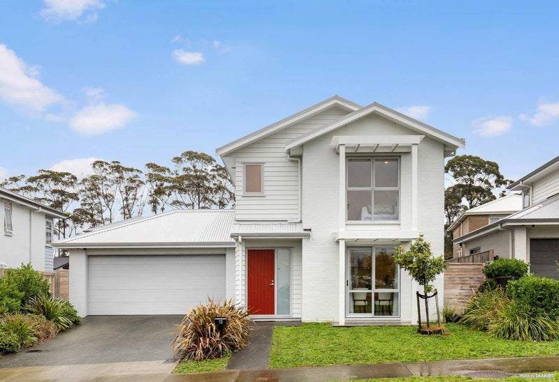 13 Frank Newton Road, Swanson, Auckland - Carousel 1