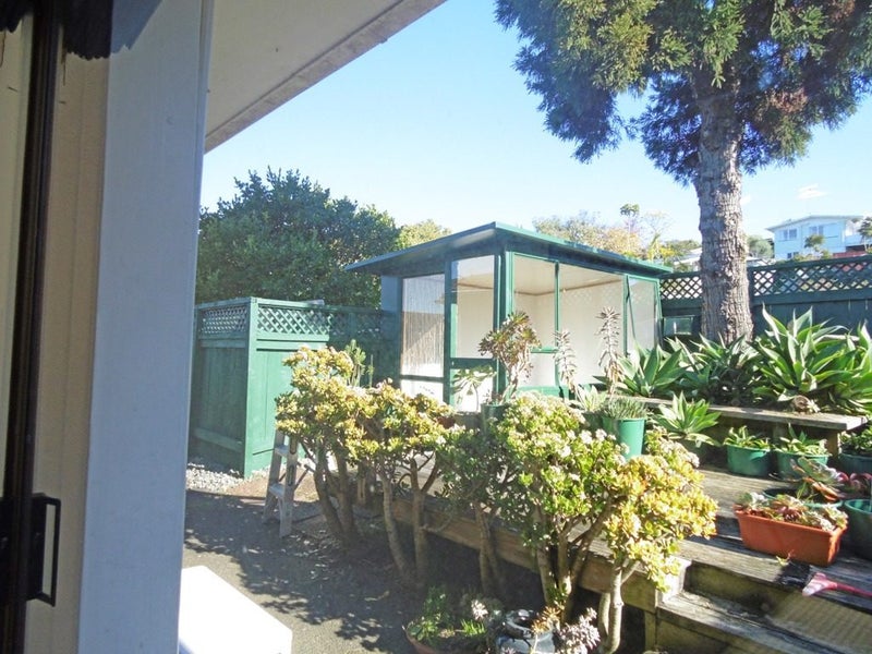 1/6 Keldale Place, Forrest Hill, Auckland - Carousel 16