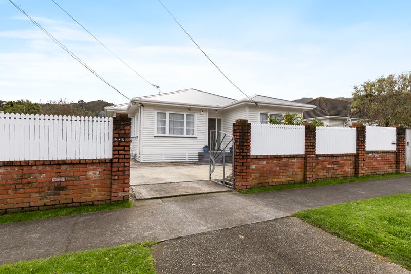 101 Rata Street, Naenae, Lower Hutt - Carousel 1