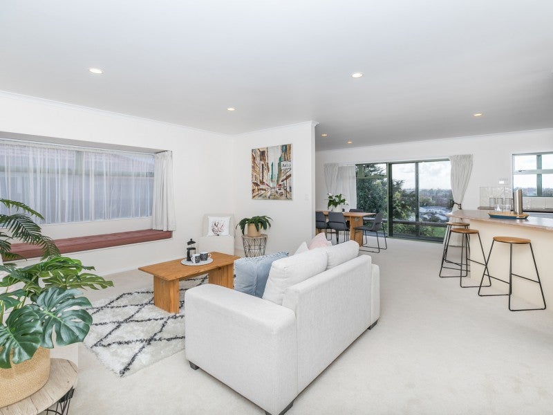 63 Bartholomew Drive, Nawton, Hamilton - Carousel 2
