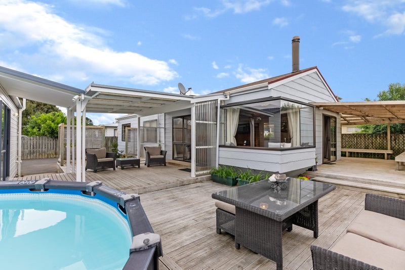 2/3 Ranui Station Road, Ranui, Auckland - Carousel 1