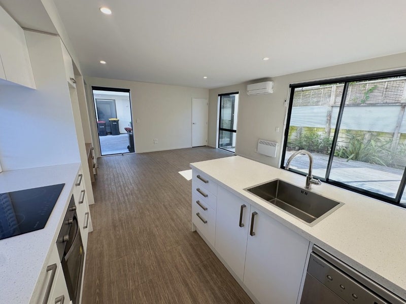 2/15 Waltham Road, Sydenham, Christchurch - Carousel 2