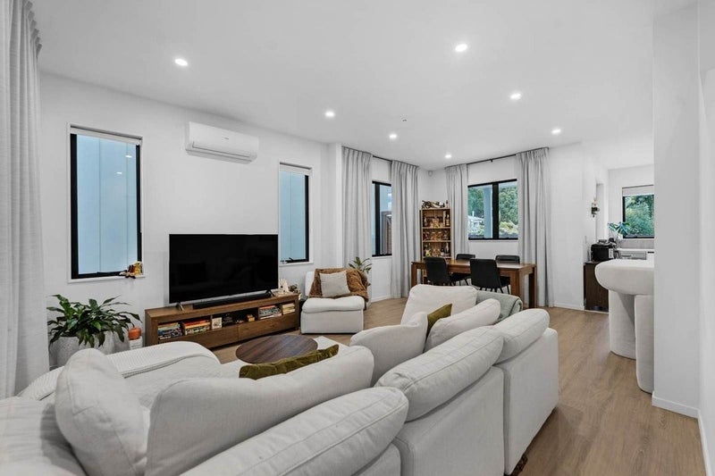 2F Fields Road, Manurewa, Auckland - Carousel 2