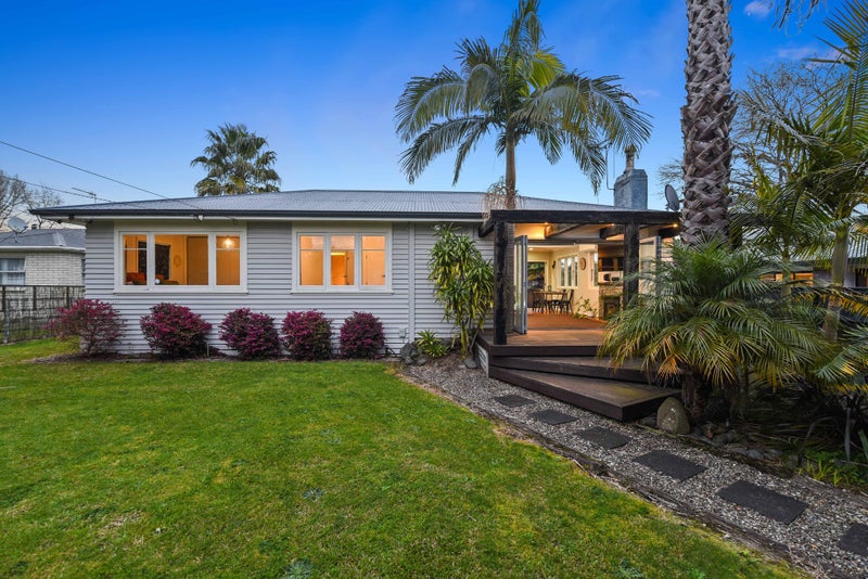 17 Kingsway Crescent, Forest Lake, Hamilton - Carousel 1