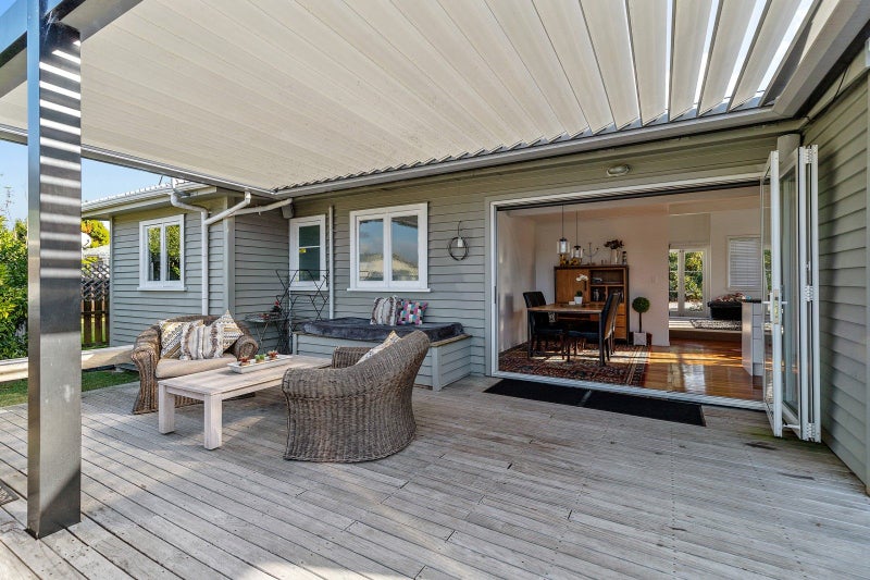 18 Peachgrove Road, Hamilton East, Hamilton - Carousel 2