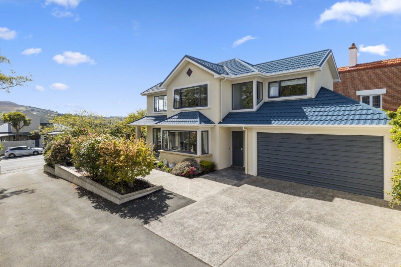 24 Balmacewen Road, Maori Hill, Dunedin - Carousel 1