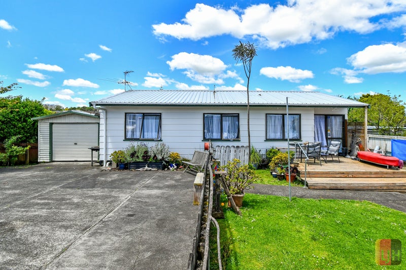 2/12 Nelson Street, Papakura, Auckland - Carousel 1