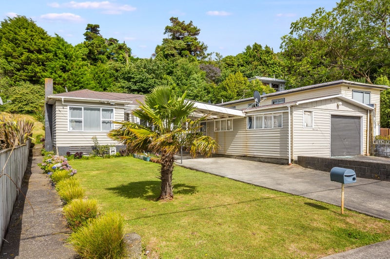 34 Bledisloe Crescent, Wainuiomata, Lower Hutt - Carousel 1