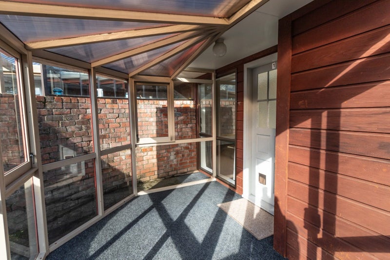 28A Farm Road, Northland, Wellington - Carousel 2