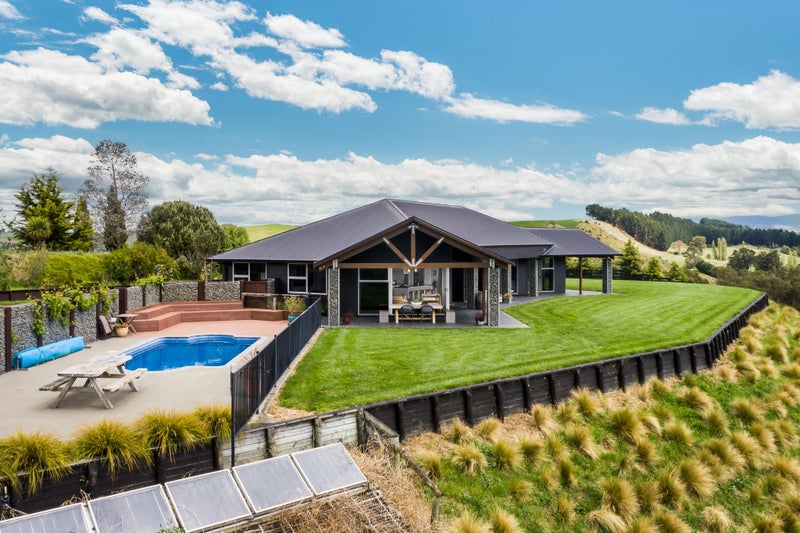 3369 State Highway 50, Hastings - Carousel 2