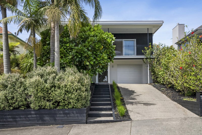 37 Comins Crescent, Mission Bay, Auckland - Carousel 1