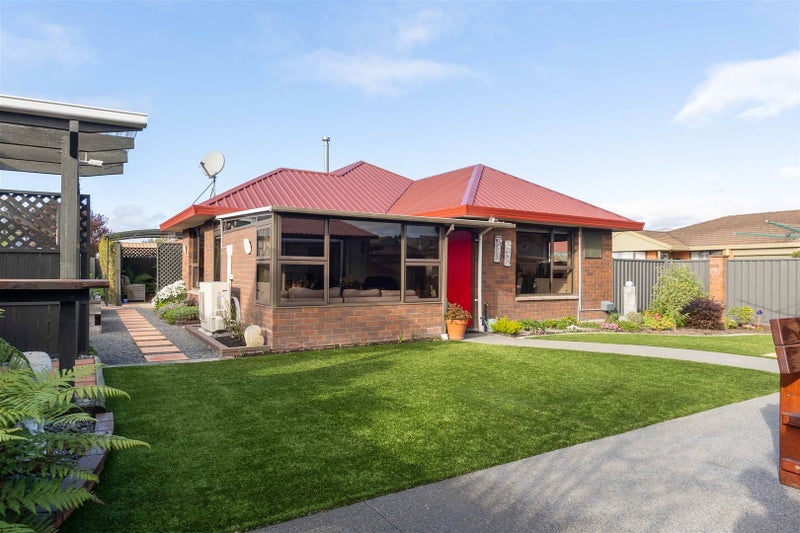 5 Flaxwood Lane, Waltham, Christchurch - Carousel 1