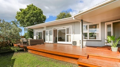 14 Yeovil Place, St Albans, Christchurch - Carousel 1