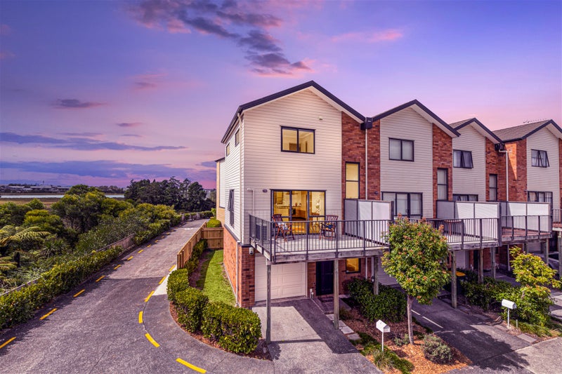 214/172 Mcleod Road, Te Atatu South, Auckland - Carousel 1