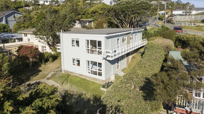 17 Huntingdon Street, Northland, Wellington - Carousel 1