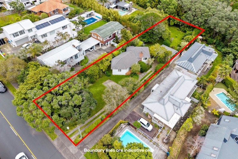 172 Beach Road, Campbells Bay, Auckland - Carousel 1