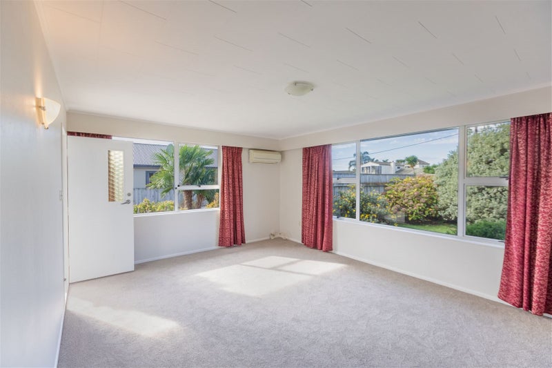 108A AVONDALE RD, Taradale, NAPIER - Carousel 2