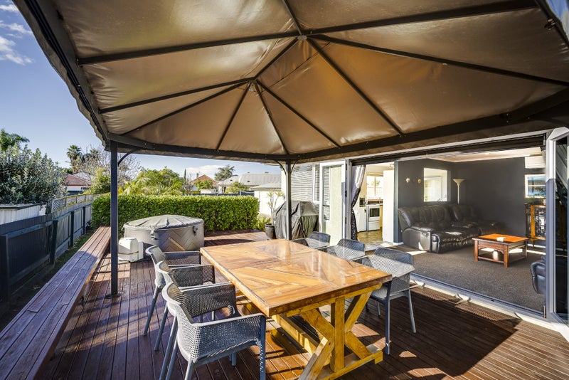 2 Storkey Street, Marewa, Napier - Carousel 1