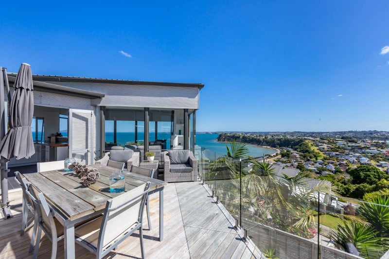 61 Roberts Road, Matakatia, Whangaparaoa - Carousel 1