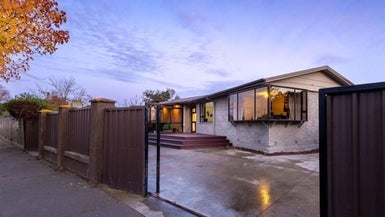 380 Mairehau Road, Parklands, Christchurch - Carousel 1