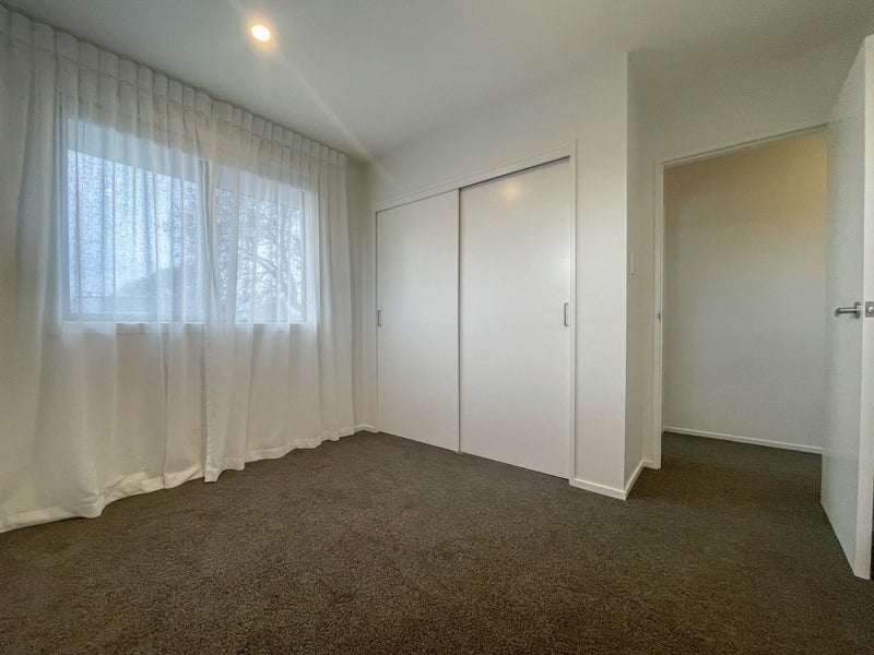 8A Roa Road, Fendalton, Christchurch - Carousel 2