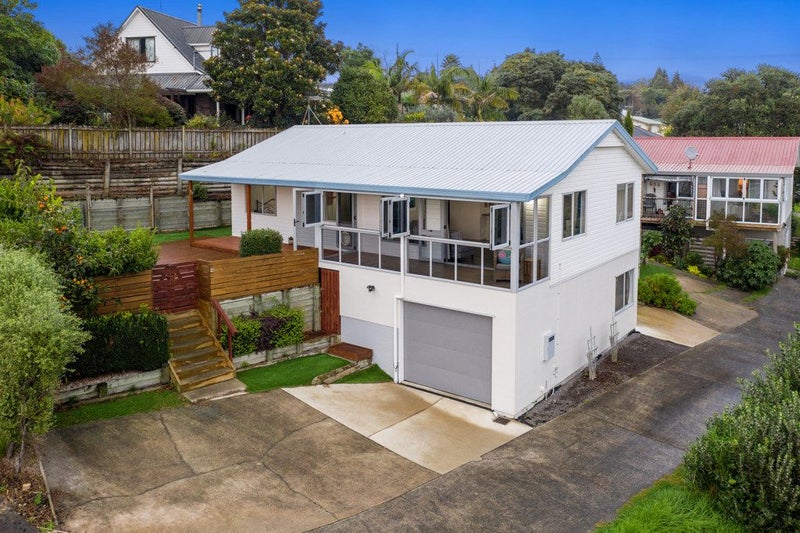 10 Poike Road, Hairini, Tauranga - Carousel 1