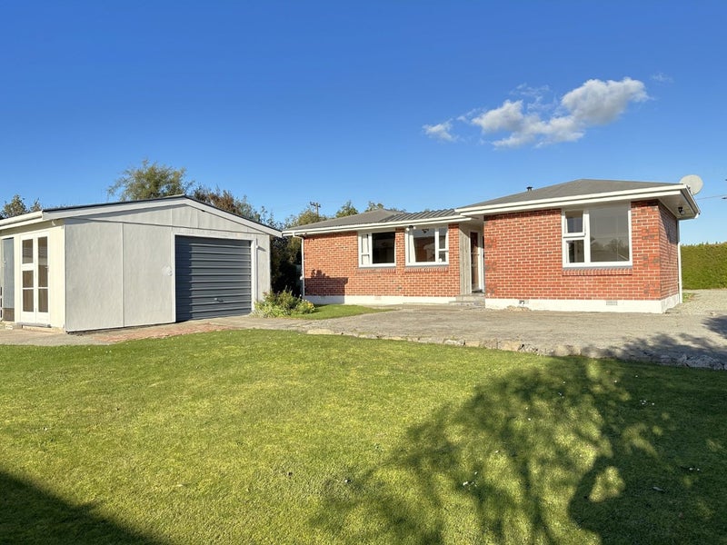 6 Gladstone Road, Hadlow - Carousel 1
