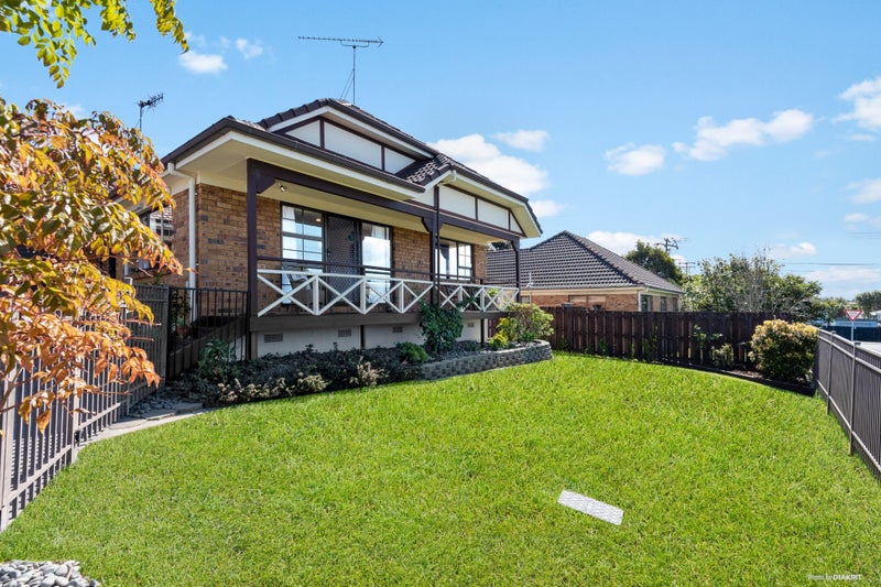1/1 Finlow Drive, Te Atatū South, Auckland - Carousel 2
