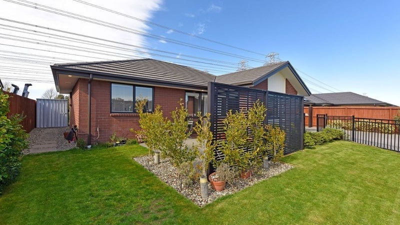 19 Arabella Crescent, Yaldhurst, Christchurch - Carousel 1