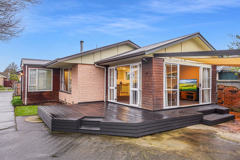 65 Oakley Crescent, Hornby, Christchurch - Carousel 1