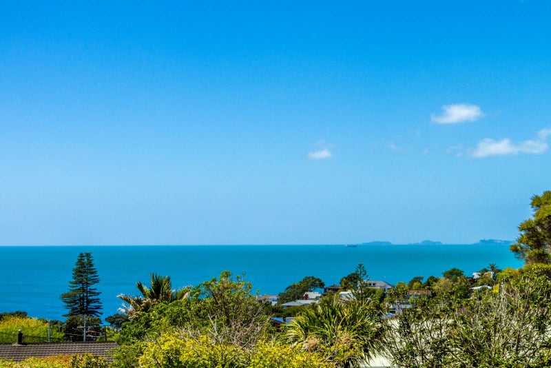 38 Park Rise, Campbells Bay, Auckland - Carousel 2