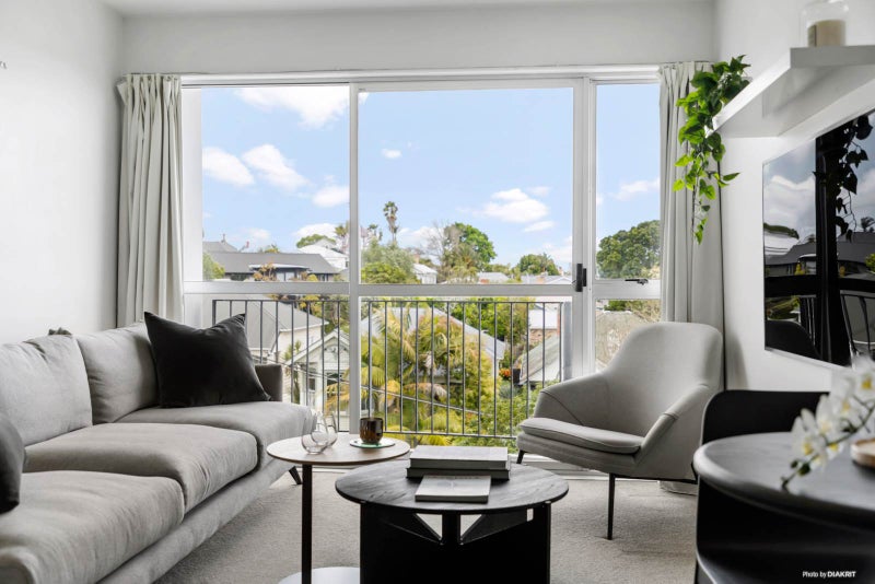 2A/17 Scanlan Street, Grey Lynn, Auckland - Carousel 2