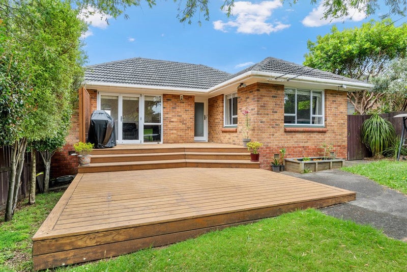 8 McRae Road, Mount Wellington, Auckland - Carousel 1