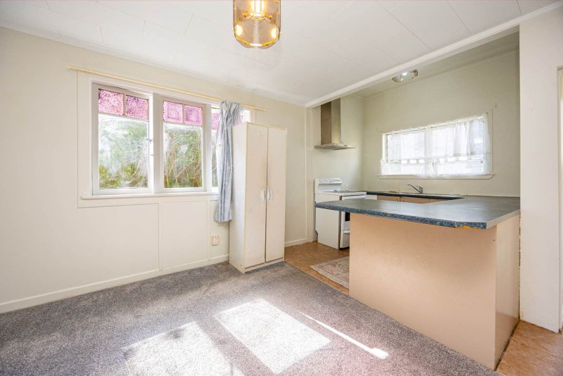 42 Euston Road, Sandringham, Auckland - Carousel 2