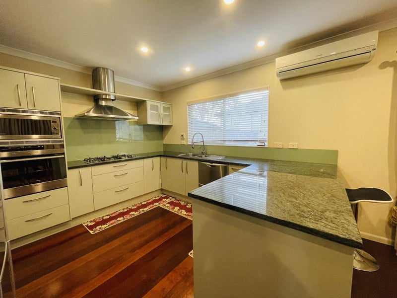 10 Wye Oak Drive, Schnapper Rock, Auckland - Carousel 2