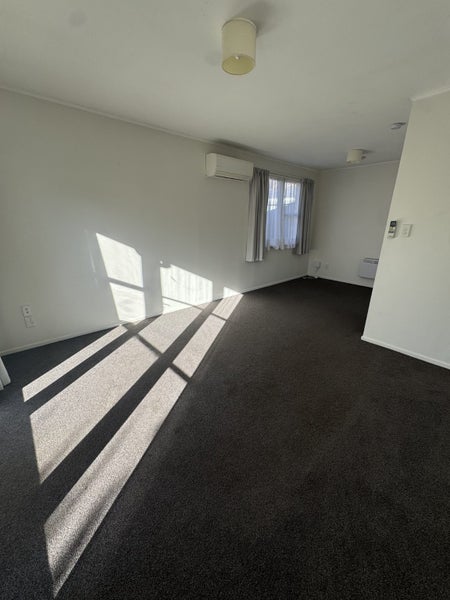 39A Heretaunga Square, Silverstream, Upper Hutt - Carousel 1