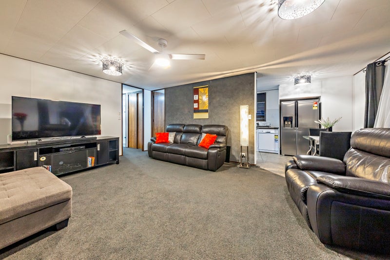 18 Horlicks Place, Randwick Park, Auckland - Carousel 2