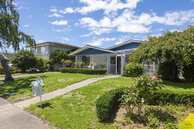 10 Mason Street, Riverdale, Gisborne - Carousel 2