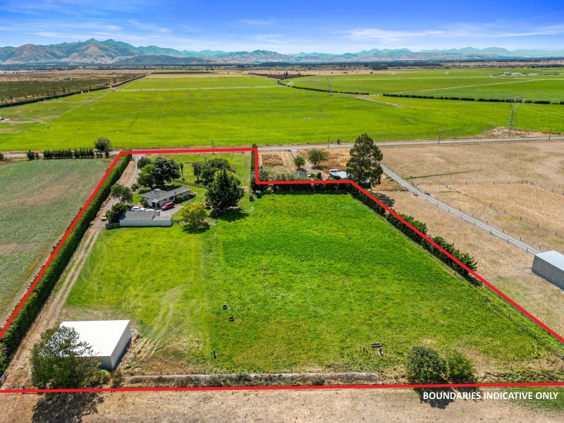 561 Medbury Road, Medbury, Hawarden - Carousel 2