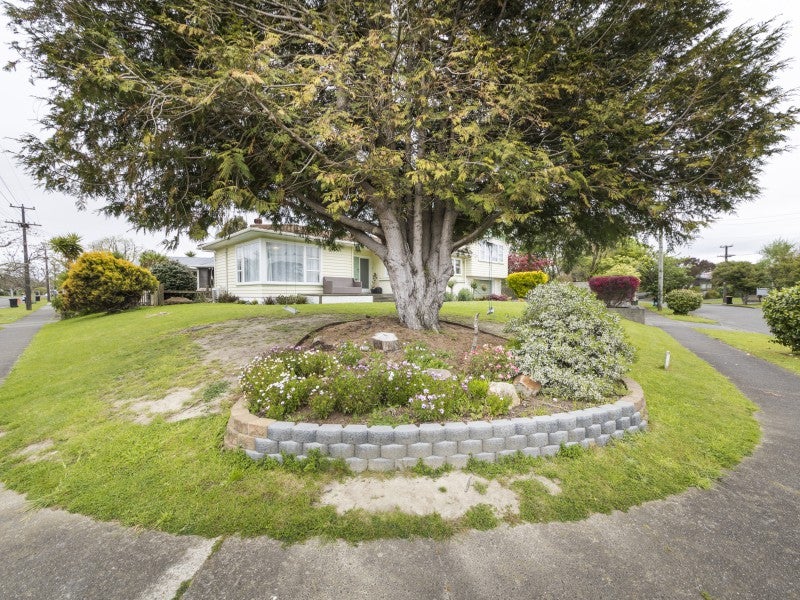 1 Buick Crescent, Awapuni, Palmerston North - Carousel 21