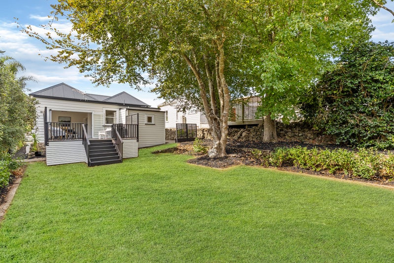 8 Raleigh Street, Mount Eden, Auckland - Carousel 1
