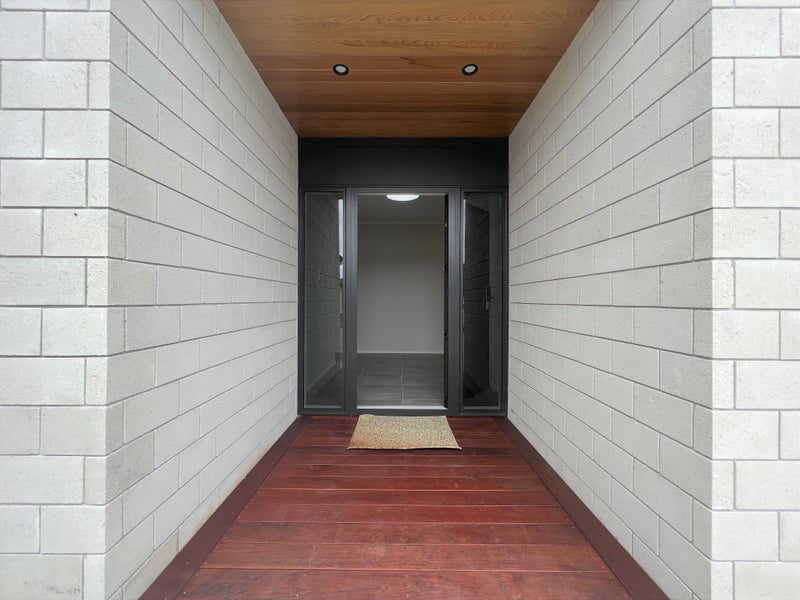 21 Sydney Place, Flagstaff, Hamilton - Carousel 2