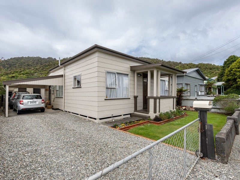 71 Fox Street, Cobden, Greymouth - Carousel 18