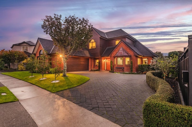 23 Balmoral Drive, Terrace End, Palmerston North - Carousel 1