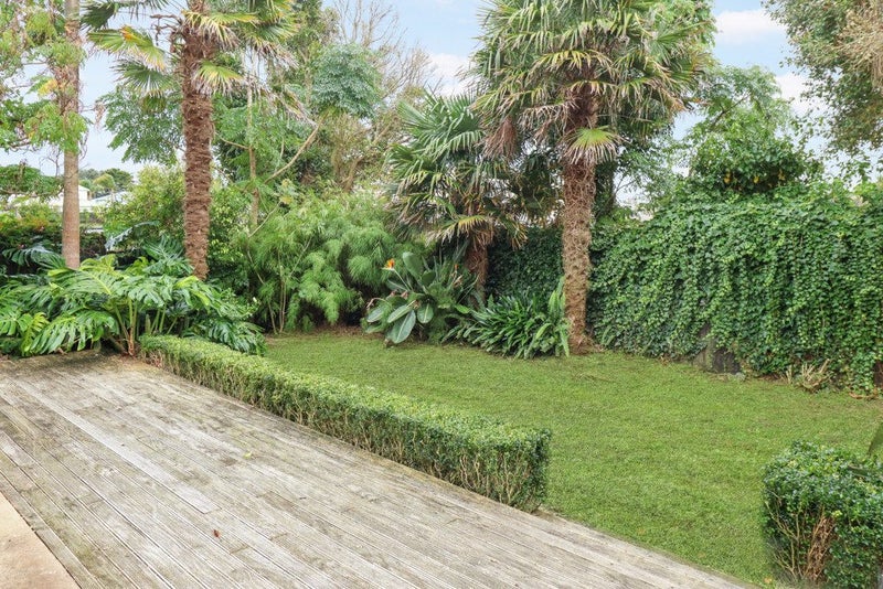 28A School Road, Morningside, Auckland - Carousel 15