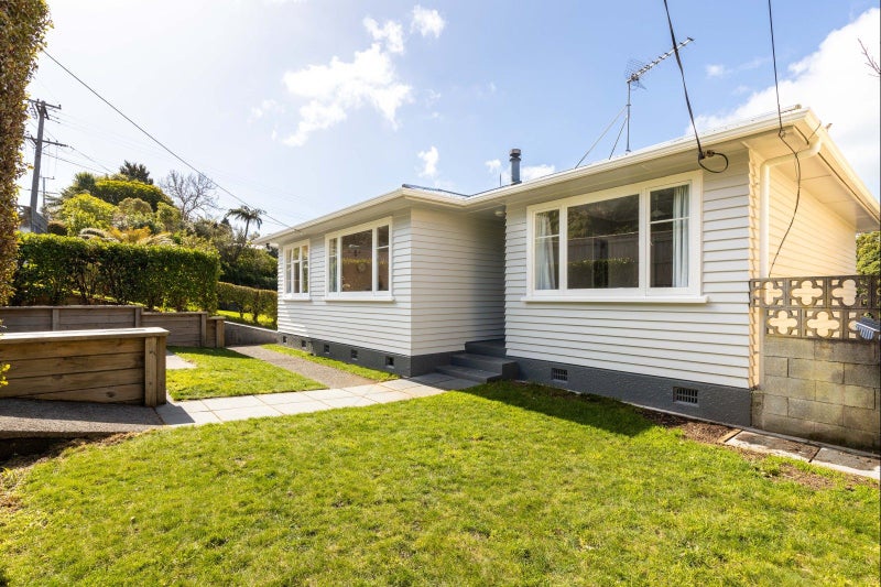 25 Fernleigh Street, Ferndale, New Plymouth - Carousel 1