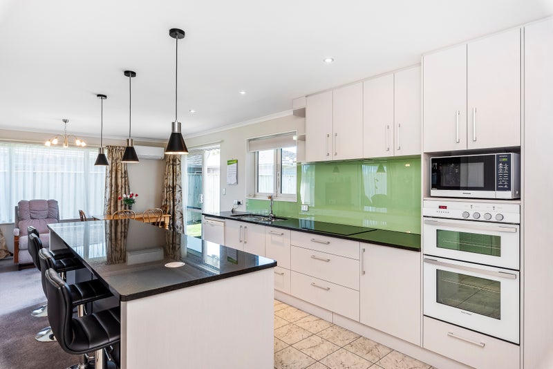 19 Jade Lane, Paraparaumu - Carousel 2
