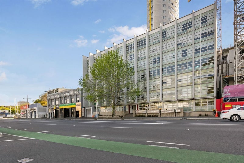 717/133 Beach Road, Auckland Central, Auckland - Carousel 1