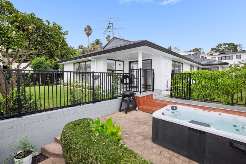 25 Fraser Street, Tauranga South, Tauranga - Carousel 1