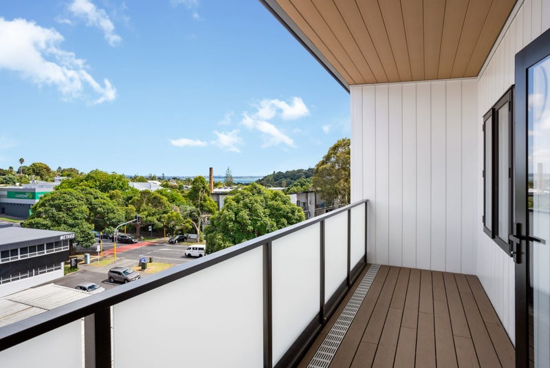 4J/250 Richmond Road, Grey Lynn, Auckland - Carousel 2